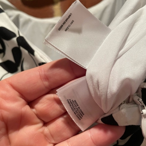 Nine west fit and flare back and Yellow dress 3X - Picture 10 of 10